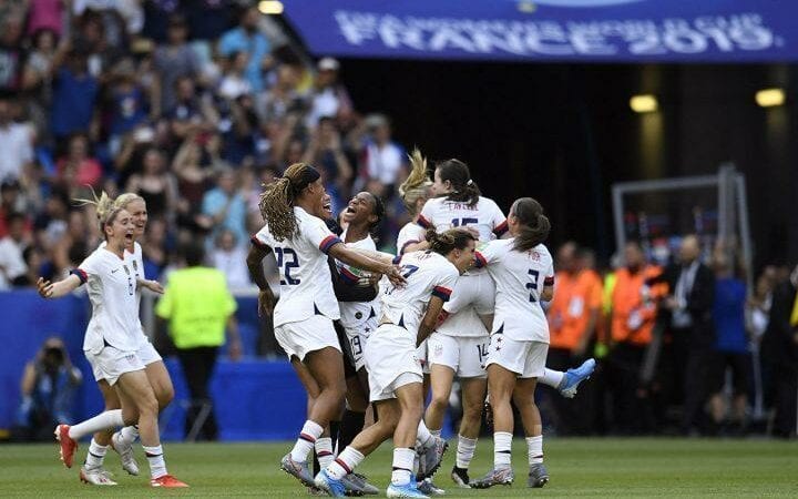 Женская сборная США по футболу, Sportazinas.com
